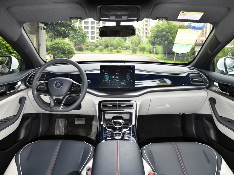 BYD Qin PLUS 2021 EV 500KM luxury model